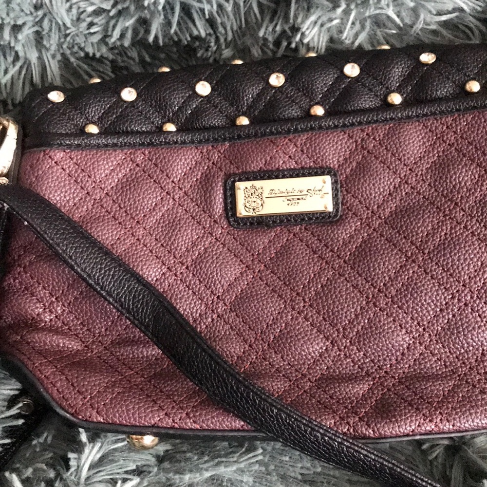 Small crossbody. - Picture 4 of 5
